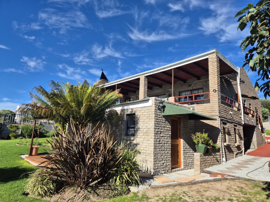 5 Bedroom Property for Sale in Kleinkoornhuis Western Cape